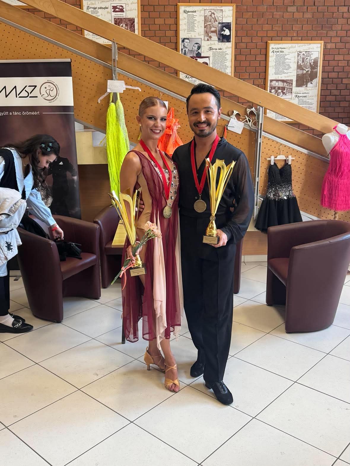 Dance Express Kupa — versenytáncos páros serleggel és éremmel
